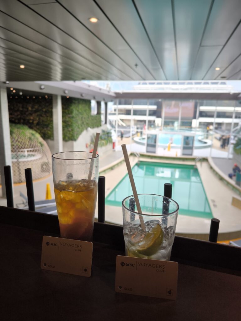 Pool Bar